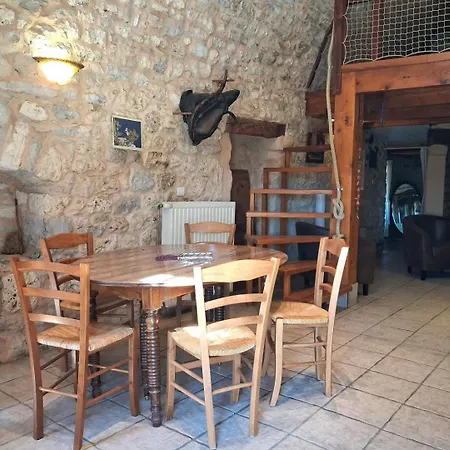 Prázdninový dům Le Nichoir Mas-Saint-Chely